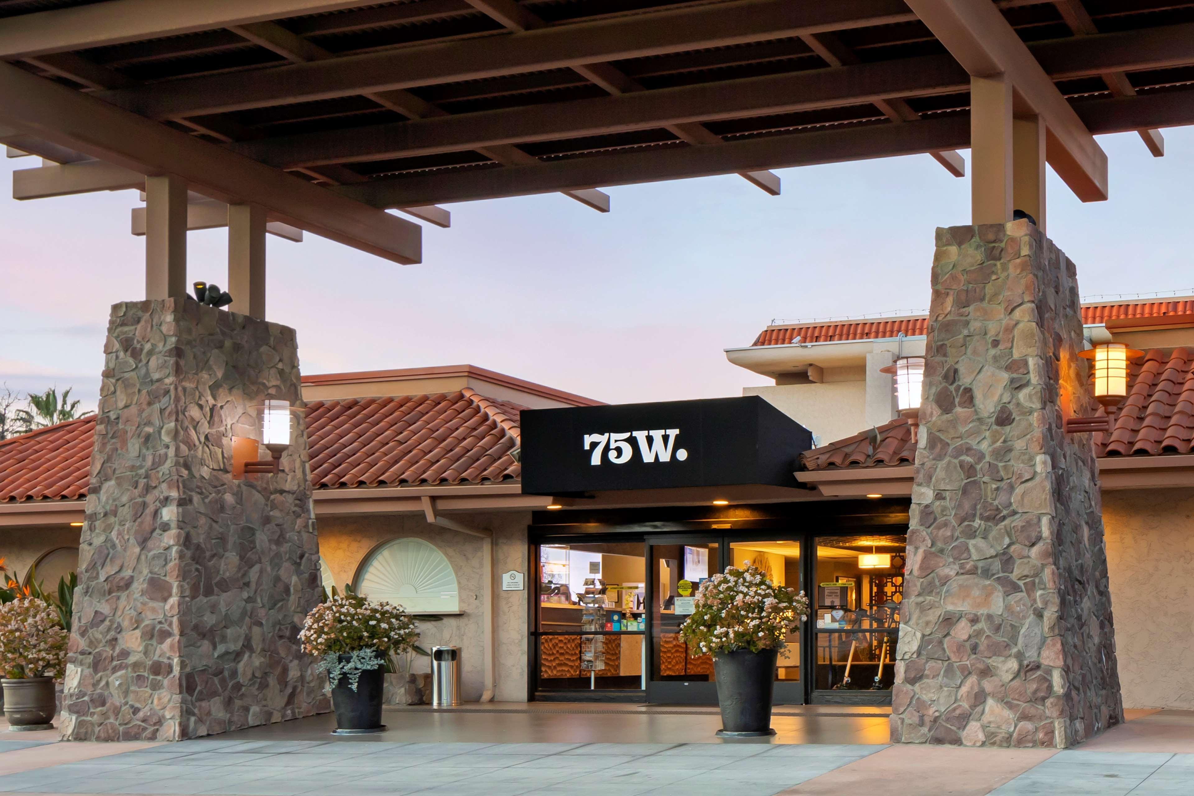Best Western Plus Thousand Oaks Inn Exterior foto